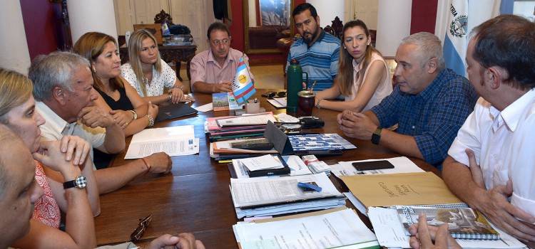 UTHGRA acuerda convenios sobre educación con la Municipalidad de Corrientes
